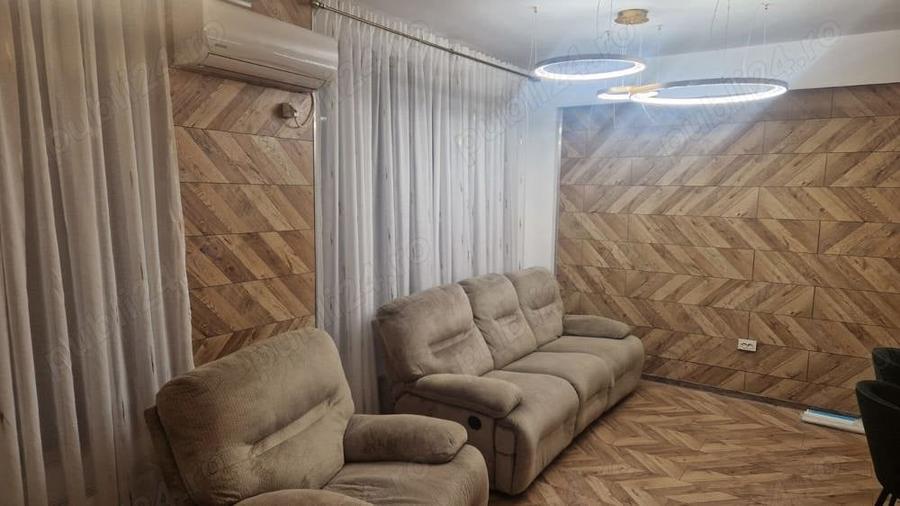 Casă cu 6 camere cu Teren 220 Mp în Central