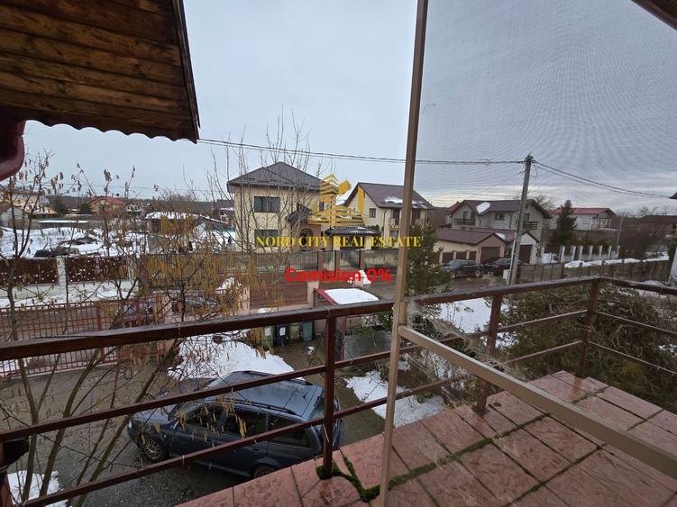 Duplex cu 4 camere cu Canalizare în Pasărea