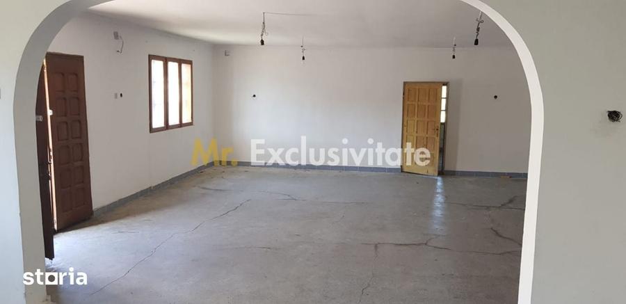 Casă cu 4 camere cu Teren 221 Mp în Corbi