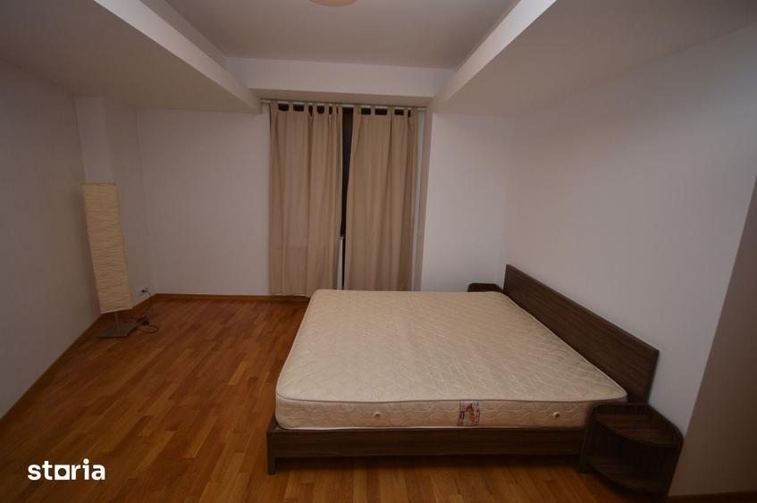 Apartament cu 3 camere în Băneasa