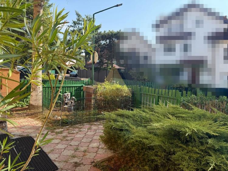 Duplex cu 7 camere cu Canalizare în Iancu Nicolae