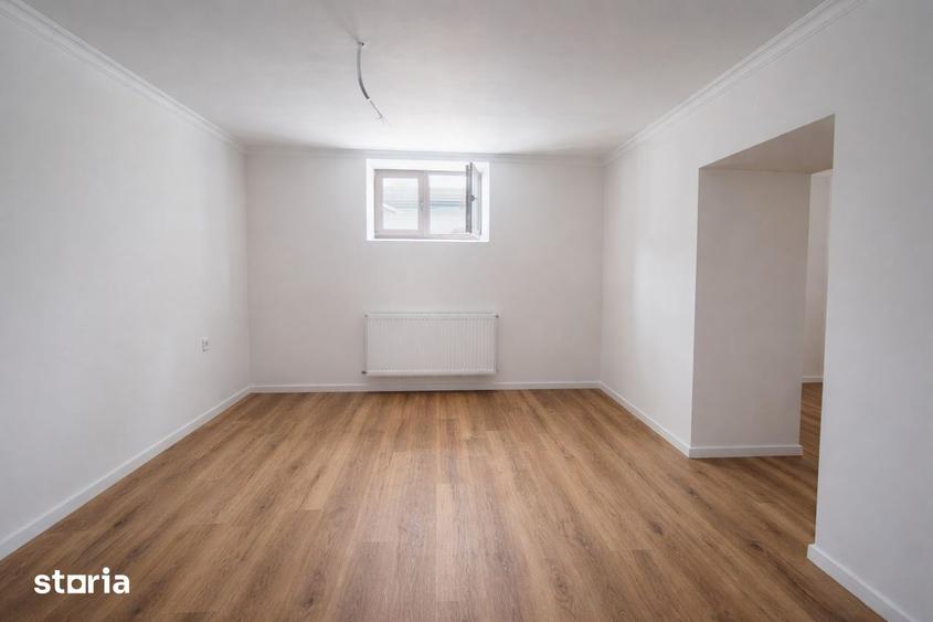 Casă cu 5 camere decomandat cu Teren 299 Mp în Central