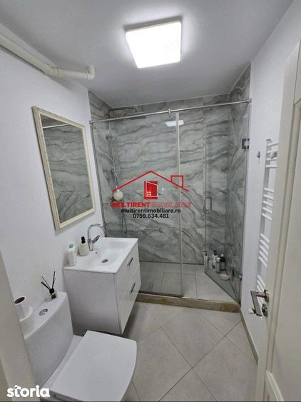 Garsonieră decomandată, mobilată în Pelican