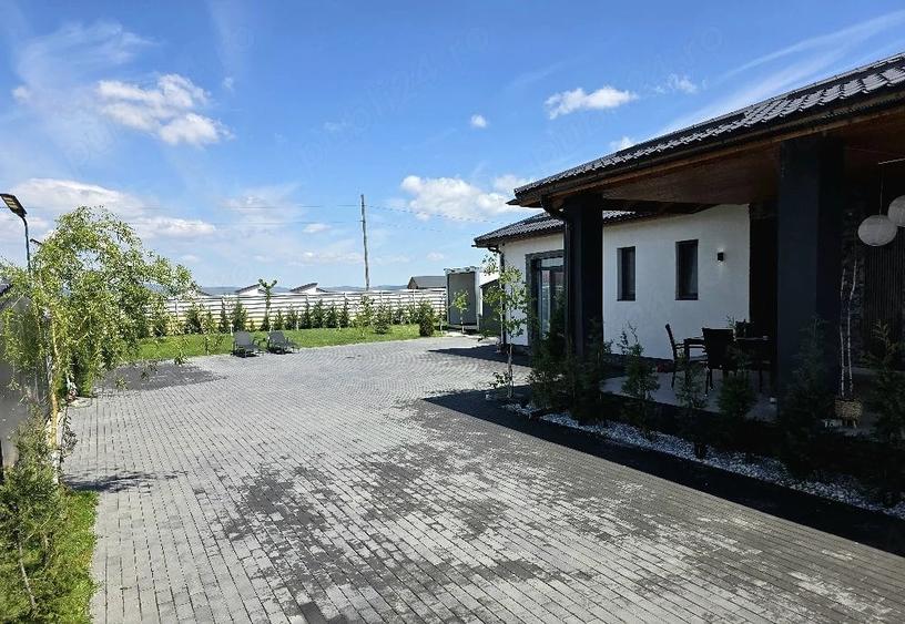 Casă cu 4 camere cu Teren 800 Mp în Noua