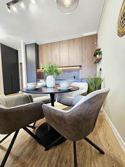 Apartament ultrafinisat cu 2 camere,etaj intermediar, zona eroilor - 15