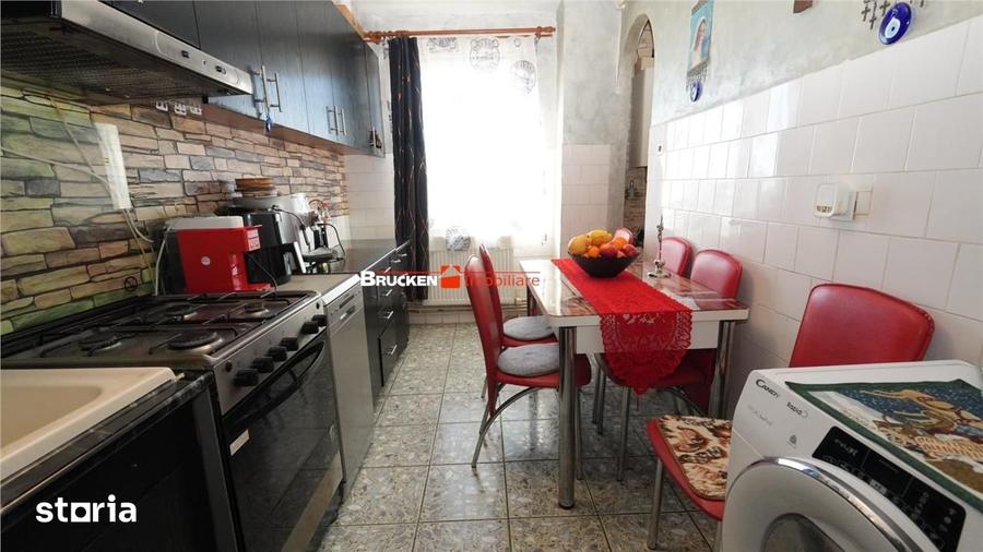 Apartament cu 3 camere decomandat în Marghita