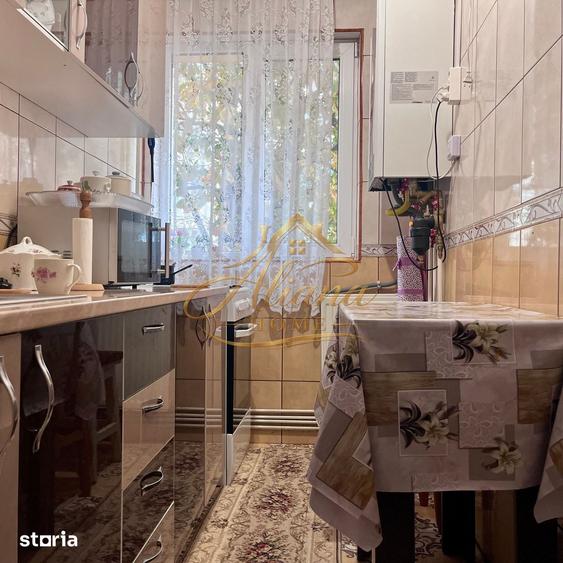 Apartament cu 3 camere nedecomandat în Micro 11
