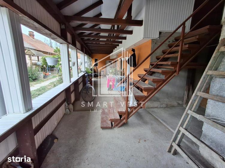 Casă cu 3 camere cu Teren 1200 Mp în Lazuri