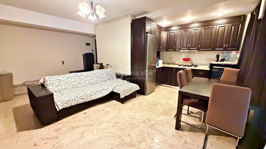 Apartament cu 3 camere semidecomandat, mobilat în Copou