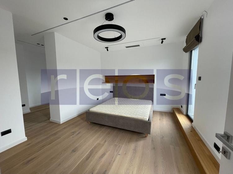 Penthouse cu 3 camere semidecomandat, mobilat în Băneasa