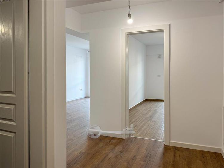 Apartament cu 3 camere decomandat în Galata