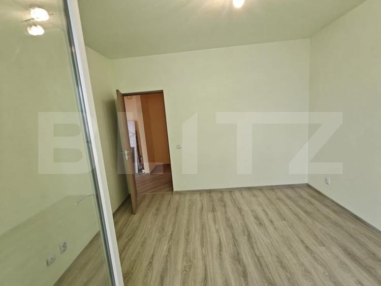 Apartament cu 3 camere semidecomandat, mobilat în Florești