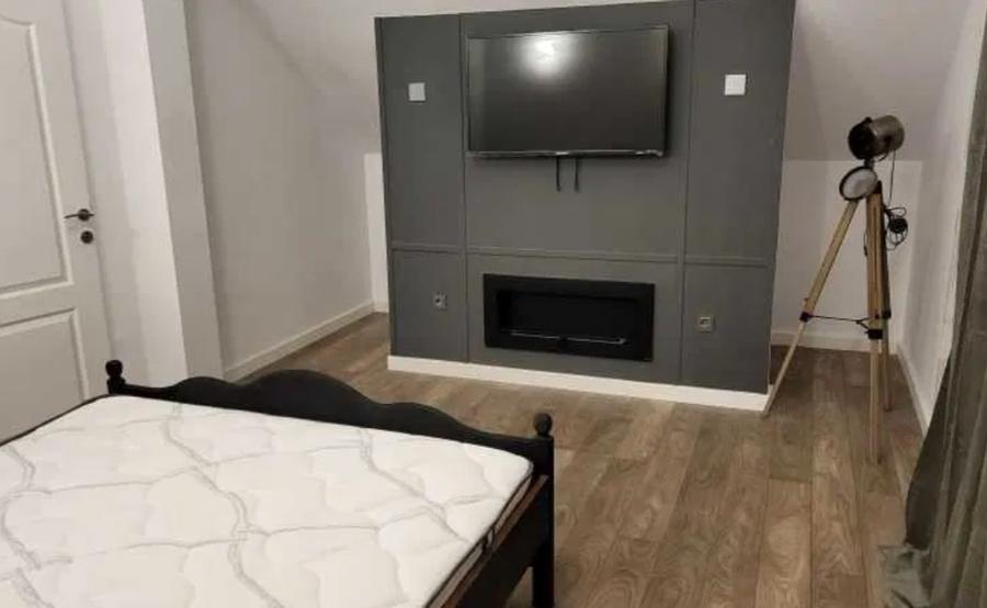 Casă individuală cu 4 camere cu Canalizare în Băneasa