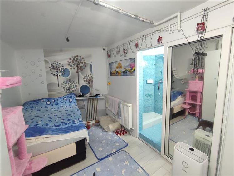 Apartament cu 2 camere semidecomandat, mobilat în Calea Călărașilor
