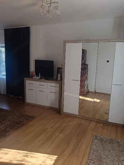 Casă cu Teren 2100 Mp în Sărățeni