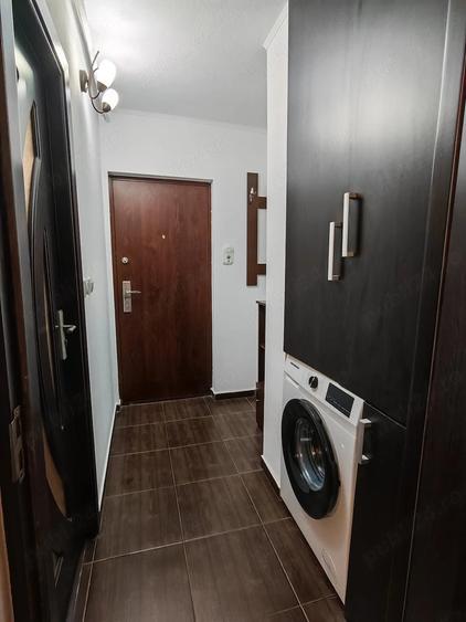 Garsonieră decomandată în Lipovei