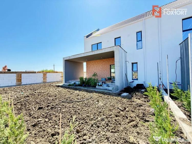 Casă cu 4 camere cu Teren 305 Mp în Săcălaz