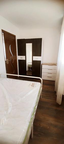 Apartament cu 2 camere semidecomandat în P-ța Doina