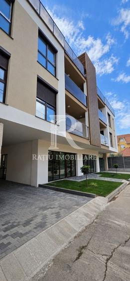 Apartament cu 3 camere decomandat în Iosia