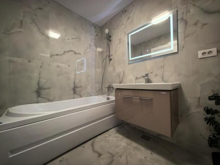 Apartament cu 2 camere semidecomandat, mobilat în Copou