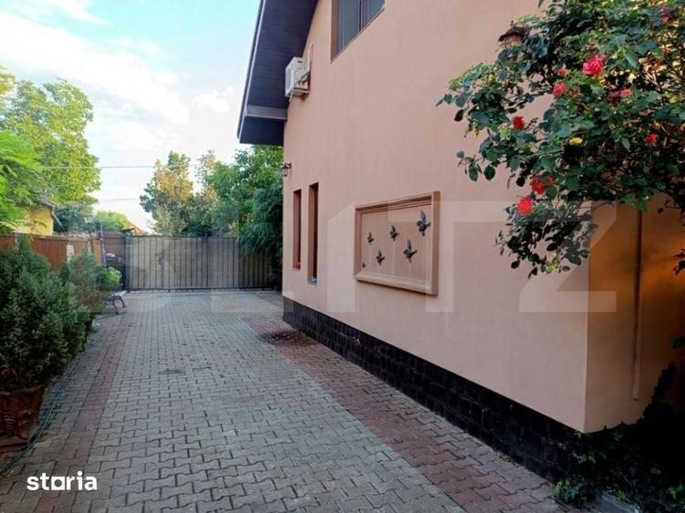 Casă cu 5 camere cu Teren 720 Mp în Sânmihaiu Român