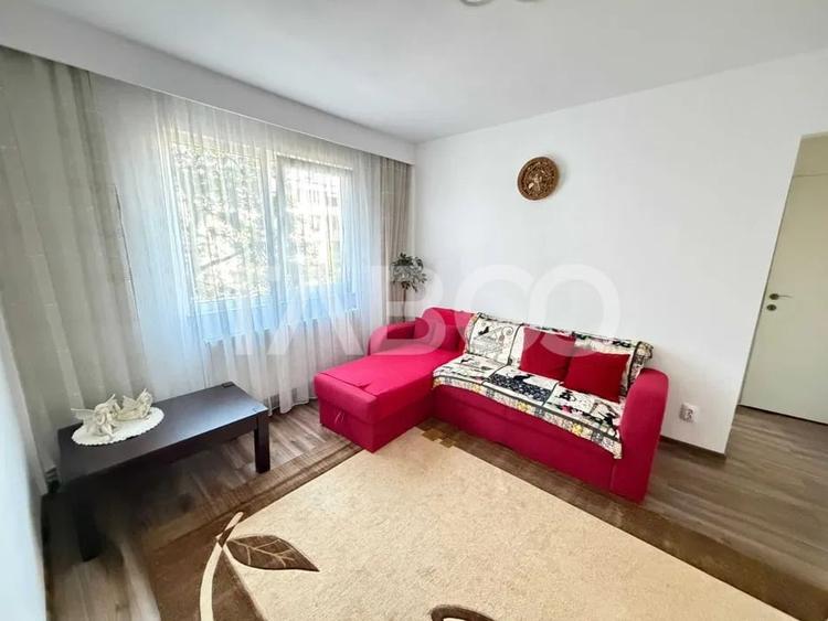 Apartament cu 3 camere semidecomandat, mobilat în Mănăștur