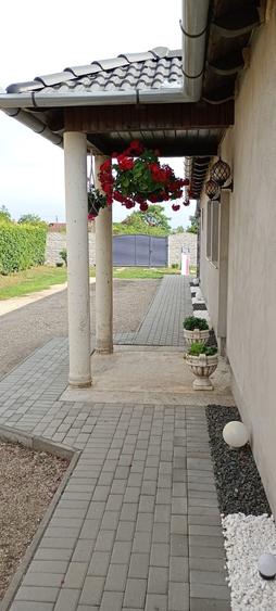 Casă cu 4 camere în Felnac