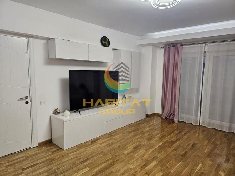 Apartament cu 3 camere decomandat, mobilat în Decebal