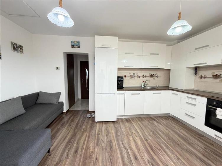 Apartament cu 2 camere decomandat, mobilat în Lazaret