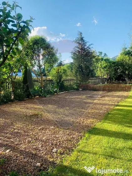 Casă cu 3 camere cu Teren 861 Mp în Central