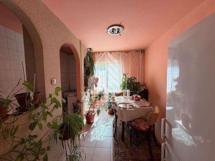 Apartament cu 2 camere decomandat, mobilat în Bucovina