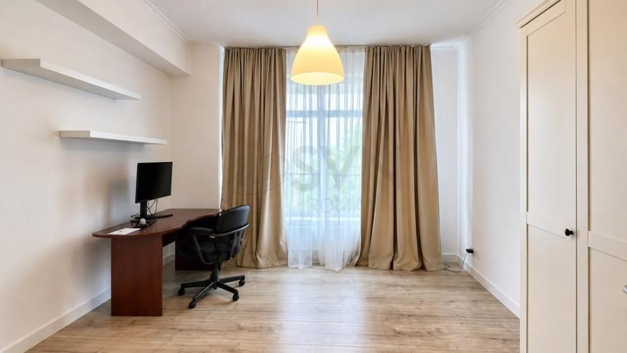 Apartament cu 3 camere decomandat în Floreasca