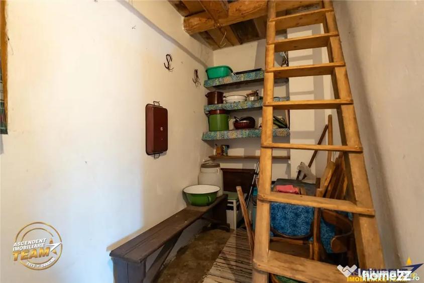 Casă cu 3 camere cu Teren 7608 Mp în Cernat