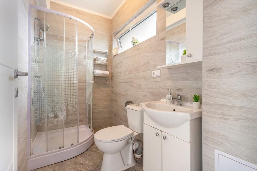 Duplex cu 5 camere cu Canalizare în Florești