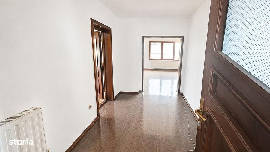 Casa cu 3 camere,pretabila pentru spatii birouri - 3