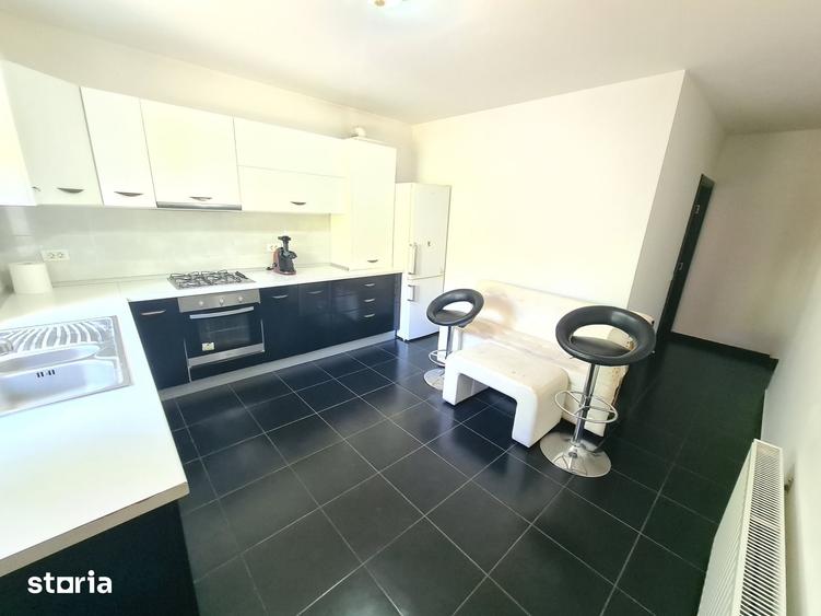 Casă cu 6 camere cu Teren 320 Mp în Ultracentral