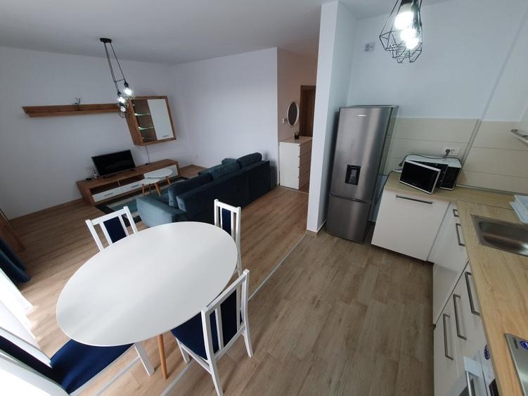 Apartament cu 2 camere decomandat, mobilat în Aradului
