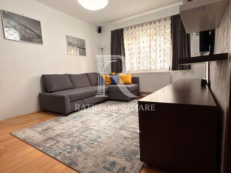 Apartament cu 2 camere semidecomandat, mobilat în Rogerius