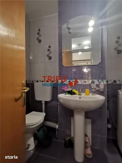 Apartament cu 3 camere decomandat în Tolstoi