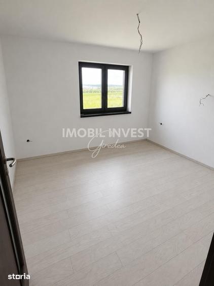 Casă cu 4 camere cu Teren 800 Mp în Central
