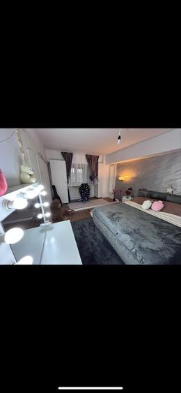 Apartament de vanzare piata sf ilie, 3 camere - 8