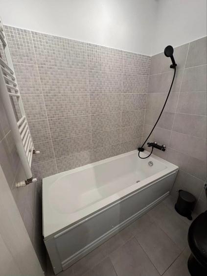 Apartament cu 2 camere decomandat în Runcu