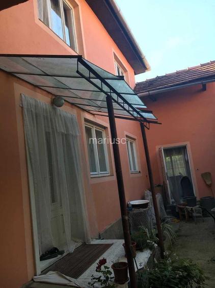 Vand casa in Sebis in judetul Arad