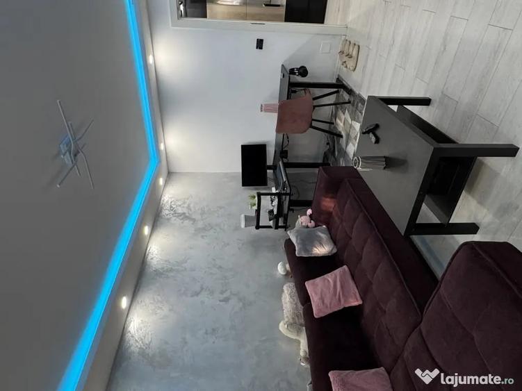 Apartament cu 2 camere semidecomandat în 1 Mai
