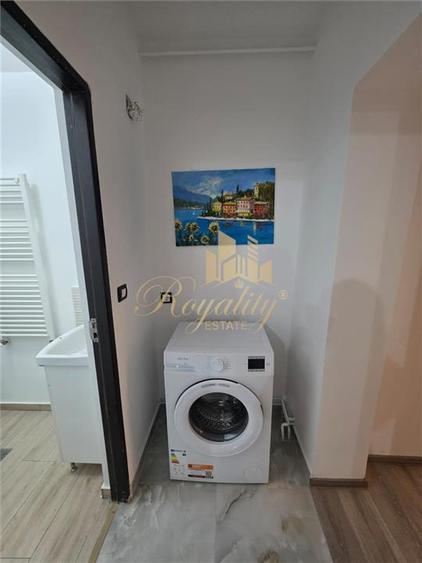 Apartament cu 5 camere decomandat, mobilat în Girocului