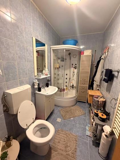 Apartament cu 2 camere semidecomandat în Florești