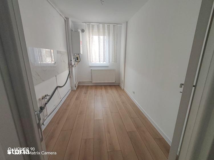 Apartament cu 4 camere în Central