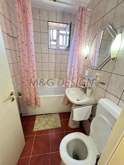 Apartament cu 3 camere semidecomandat, mobilat în Medicină