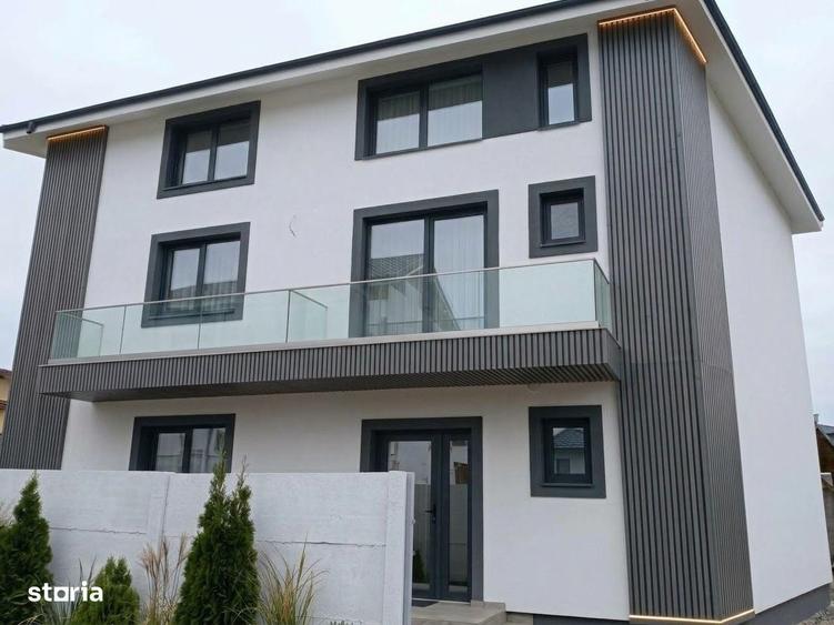 Casă cu 4 camere cu Teren 242 Mp în Central