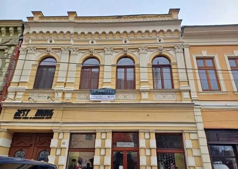 Casă cu 4 camere în Ultracentral